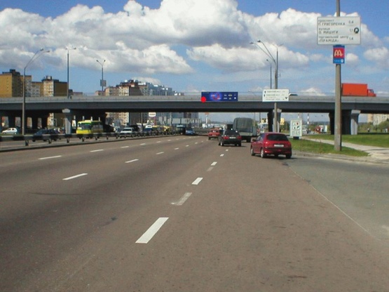 Фото рекламной плоскости по адресу Бажана пр-т / Григоренко пр-т, ст.м."Позняки", в центр