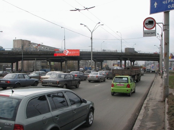 Фото рекламной плоскости по адресу Бандеры Степана пр-т., Богатырская ул., от Московского моста