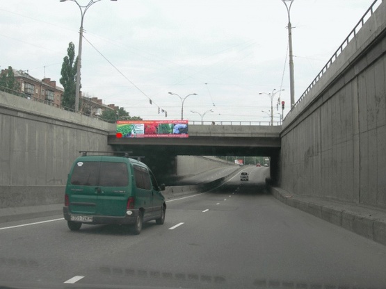 Фото рекламной плоскости по адресу Телиги Е.ул., возле ул.Щусева, рядом ст.м.Дорогожичи, от ст.м.Шулявская
