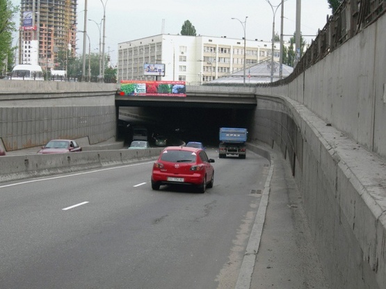Фото рекламной плоскости по адресу Чоколовский б-р., Севастопольская пл., к Московской площади