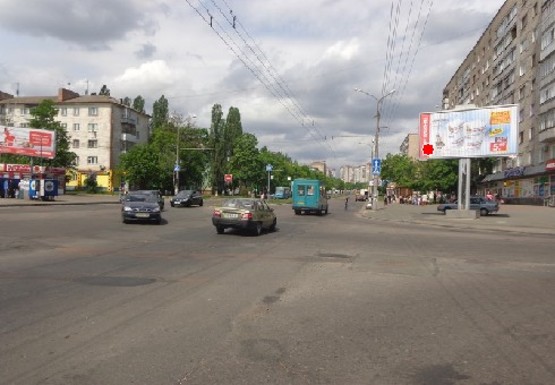 Фото рекламной плоскости по адресу Рокосовского ул., 10 - Защитников Украины ул., 1