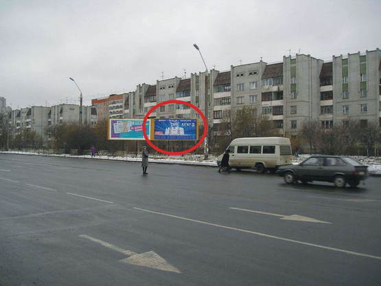 Фото рекламной плоскости по адресу Хмельницького, 245 (за рухом) №1 правий ( Сільпо)