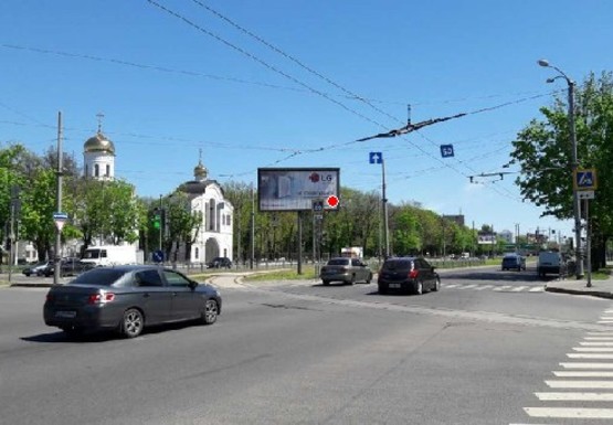Фото рекламной плоскости по адресу Московский пр., 128 - Кошкина ул.