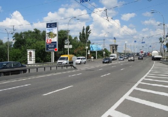 Фото рекламної площини за адресою Мост Патона, заезд на Дружбы Народов б-р