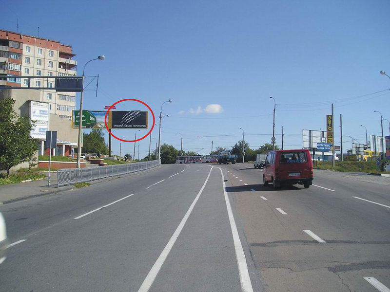 Білборд в м. Рівне на Бандеры ул., мост, в центр, формат 3x6, сторона А ...