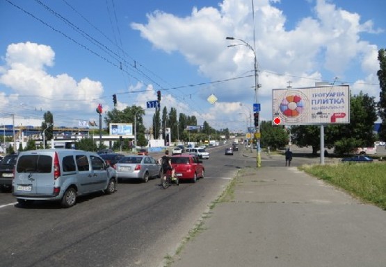Фото рекламной плоскости по адресу Луговая ул., 9 - Семьи Кульженков ул. (бывш. Дегтяренко П. ул.)