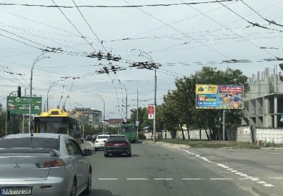 Фото рекламної площини за адресою Трутенка Онуфрия ул., 32 Фото рекламної площини за адресою Трутенка Онуфрия ул., 32