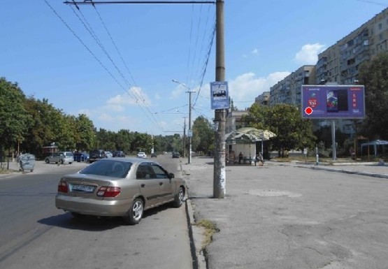 Фото рекламной плоскости по адресу Славы б-р. - Торговый центр