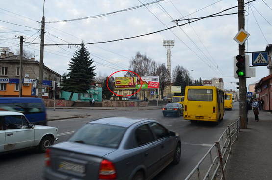 Фото рекламної площини за адресою Бандери (стадіон) місце 2, Б лівий Фото рекламної площини за адресою Бандери (стадіон) місце 2, Б лівий