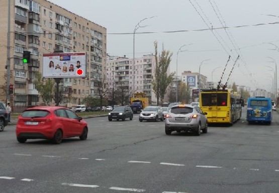 Фото рекламної площини за адресою Героев Сталинграда пр., 11