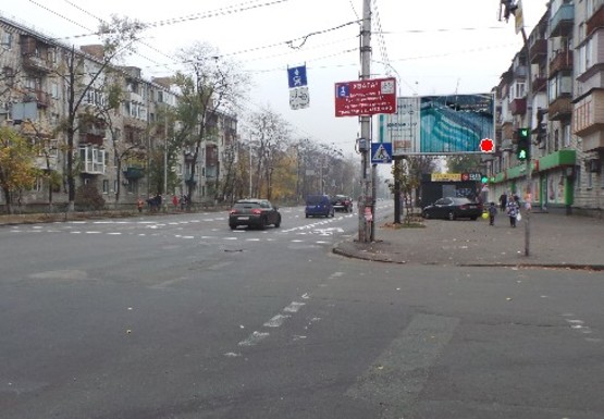 Фото рекламної площини за адресою Строителей ул., 29