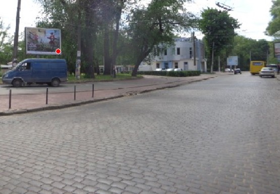 Фото рекламної площини за адресою Итальянский б-р., 11 напротив  (BackLit)