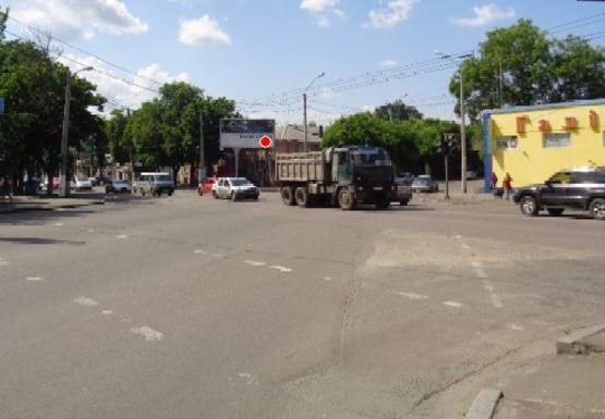 Фото рекламної площини за адресою Разумовская,16 ул. - Мастерская ул.