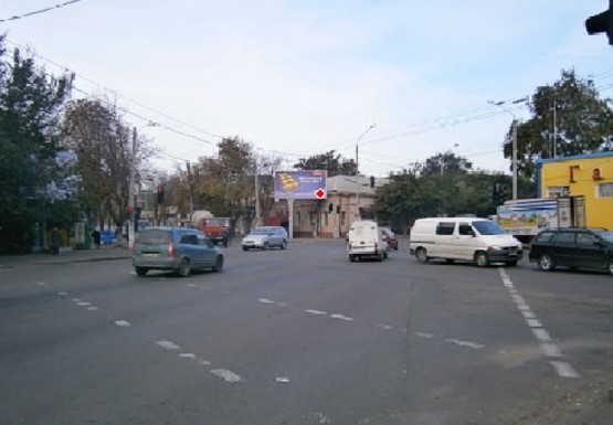 Фото рекламної площини за адресою Разумовская,16 ул. - Мастерская ул. Фото рекламної площини за адресою Разумовская,16 ул. - Мастерская ул.