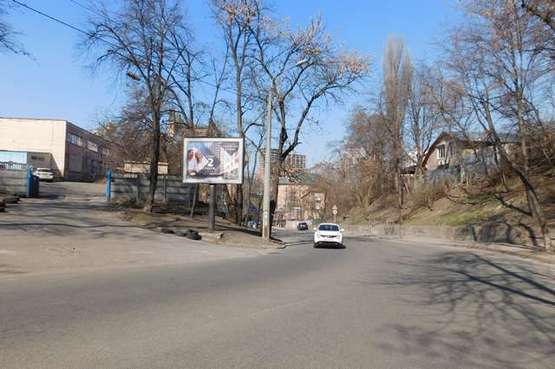 Фото рекламної площини за адресою Кудрявський узвіз, №6 (в напр. Глибочицької вул.)