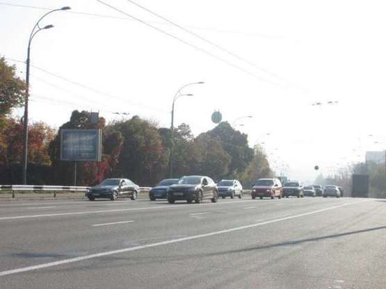 Фото рекламной плоскости по адресу Лобановського Валерія просп. (Червонозоряний просп.), 78, навпроти (в направл. Деміївської пл.)