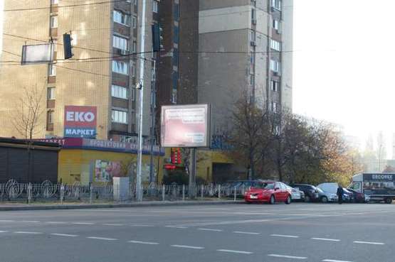 Фото рекламной плоскости по адресу Дніпровська наб., №3