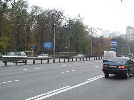 Фото рекламної площини за адресою Перемоги просп., , 34 напроти