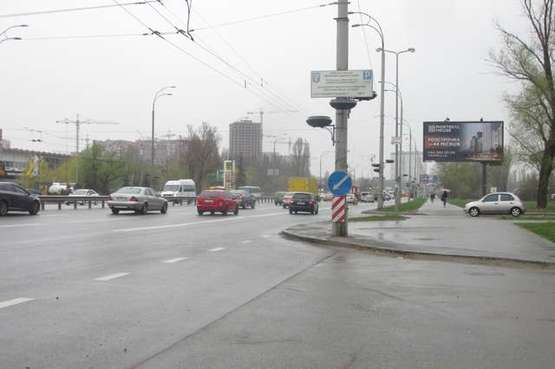 Фото рекламної площини за адресою Академіка Глушкова просп., 10, навпроти (в направл. Голосеевского просп.) Фото рекламної площини за адресою Академіка Глушкова просп., 10, навпроти (в направл. Голосеевского просп.)