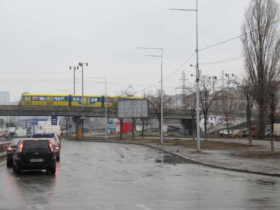Фото рекламной плоскости по адресу Шухевича Романа просп. (Генерала Ватутіна просп.), 32, навпроти Фото рекламной плоскости по адресу Шухевича Романа просп. (Генерала Ватутіна просп.), 32, навпроти