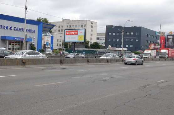 Фото рекламной плоскости по адресу Бандери Степана просп. (Московський просп.), 17 (в направл. Північного місту)