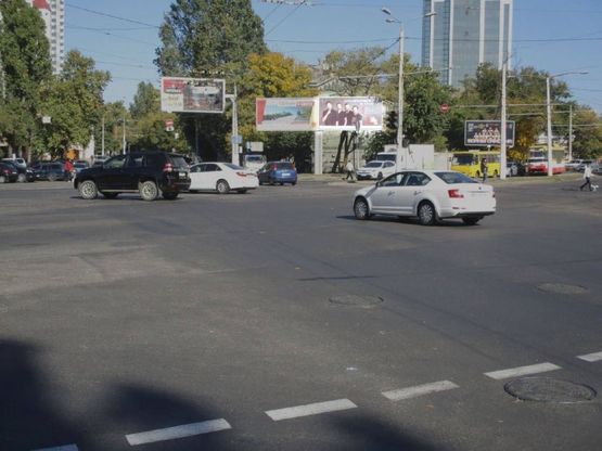 Фото рекламной плоскости по адресу Канатна вул. - Гагаріна просп. - Сегедська вул. (права) Фото рекламной плоскости по адресу Канатна вул. - Гагаріна просп. - Сегедська вул. (права)