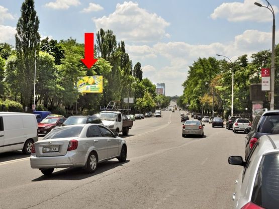 Фото рекламної площини за адресою Васильковская ул. / Амурская пл., ст. м. "Васильковская", в сторону ВДНХ