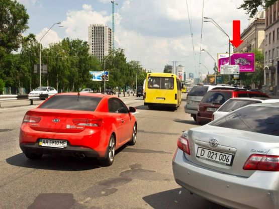 Фото рекламной плоскости по адресу Победы пр., 45, возле супермаркета "Эльдорадо", в сторону Победы пл.