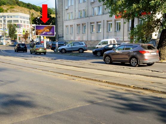 Фото рекламной плоскости по адресу Глубочицкая ул., 72, 100 метров до ул. Верхний Вал, в сторону р-н Подол
