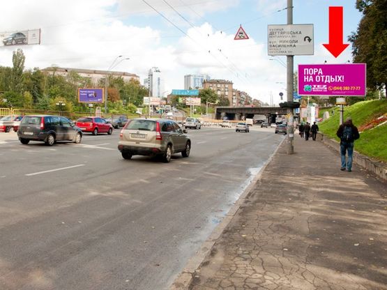 Фото рекламної площини за адресою Победы пр., ст. м. "Берестейская", в центр