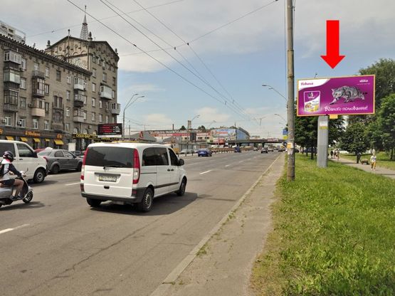 Фото рекламної площини за адресою Победы пр., 44, возле киностудии им. Довженко, в сторону ст. м. "Шулявская"