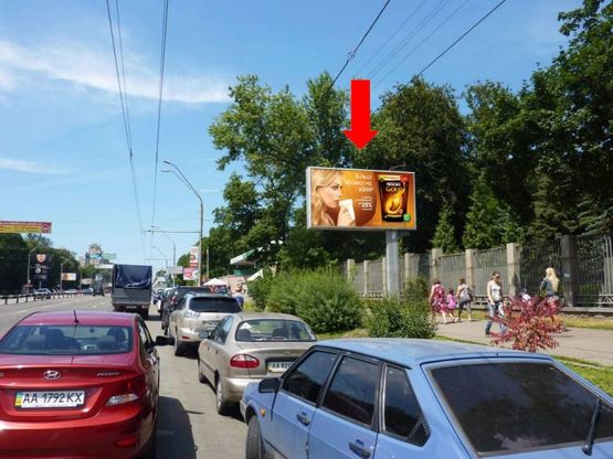 Фото рекламної площини за адресою Победы пр., 32, перед входом в Зоопарк, в строну ст. м. "Шулявская", из центра