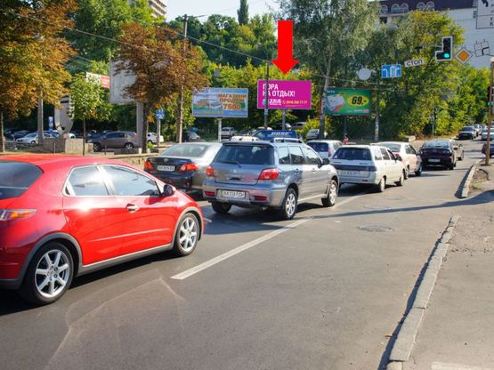 Фото рекламной плоскости по адресу Нижний Вал ул. / Глубочицкая ул., на светофоре в сторону Сечевых Стрельцов ул. (бывш. Артема ул.)