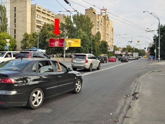 Фото рекламної площини за адресою Довженко ул., 16 / ул. Дегтяревская, в сторону ст. м. "Шулявская", левая