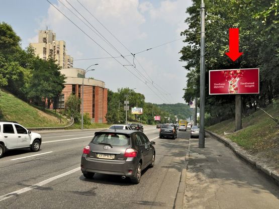 Фото рекламної площини за адресою Дружбы Народов бул., 36/ 1, возле Печерского моста, в сторону пл. ГВОВ
