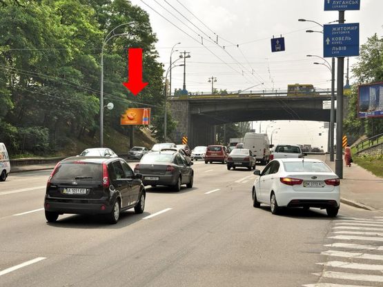 Фото рекламної площини за адресою Дружбы Народов бул., 36/ 1, возле Печерского моста, в сторону ст. м. "Дружбы Народов"