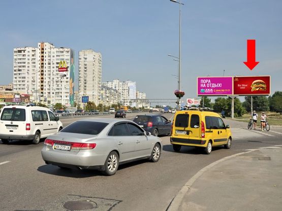 Фото рекламной плоскости по адресу Бажана пр., ст. м. "Харьковская", в сторону Харьковская пл., правая Фото рекламной плоскости по адресу Бажана пр., ст. м. "Харьковская", в сторону Харьковская пл., правая