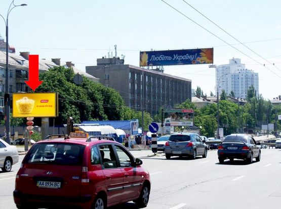 Фото рекламної площини за адресою Дружбы Народов бул., ст. м. "Дружбы Народов", в сторону Демеевская пл. (бывш. Московская пл.)