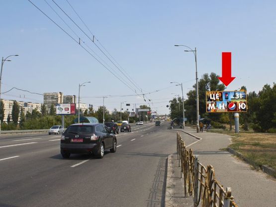 Фото рекламної площини за адресою Соборности пр. (бывш. Воссоединения пр.), мост Патона, в сторону левого берега