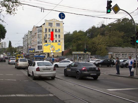 Фото рекламной плоскости по адресу Нижний Вал ул. / Житнеторжская пл., напротив Житнего рынка, светофор, в сторону Глубочицкая ул. Фото рекламной плоскости по адресу Нижний Вал ул. / Житнеторжская пл., напротив Житнего рынка, светофор, в сторону Глубочицкая ул.