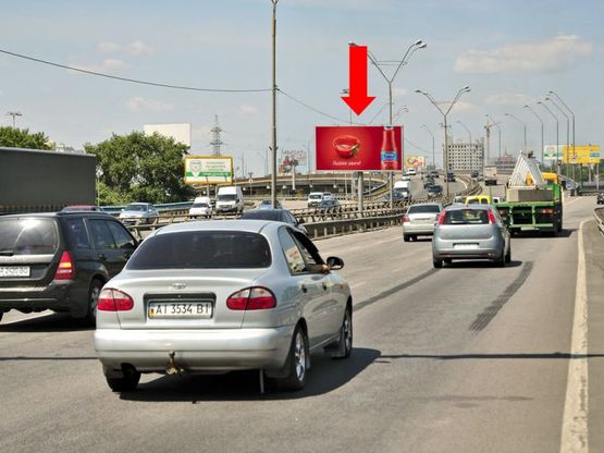 Фото рекламной плоскости по адресу мост Южный, разделитель, в центр