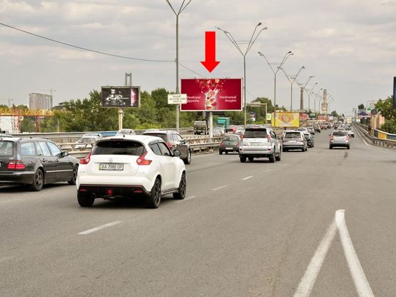 Фото рекламной плоскости по адресу мост Южный, разделитель, из центра