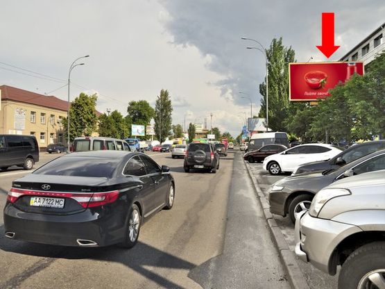 Фото рекламної площини за адресою Новоконстантиновская ул., 2, в сторону Межигорская ул.