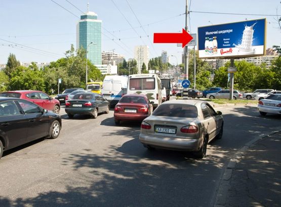 Фото рекламной плоскости по адресу Воздухофлотский пр., съезд на Жилянскую ул., перед мост Воздухофлотскиий, в сторону Победы пр.