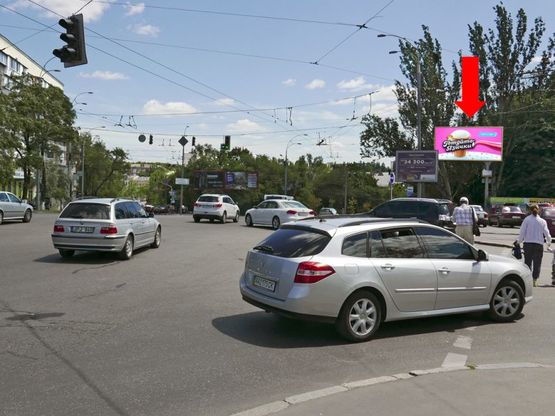 Фото рекламної площини за адресою Бойчука ул. (бывш. Киквидзе ул.), 2, съезд с Печерский мост и Украинки бул., в сторону мост Южный
