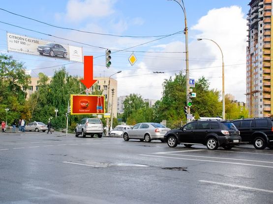 Фото рекламної площини за адресою Соломенская ул. / Механизаторов ул., в сторону Соломенская пл.