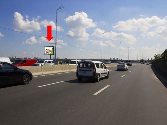 Фото рекламної площини за адресою Набережное шоссе ул., 650 м. до ст.м. "Днепр", со стороны Подола