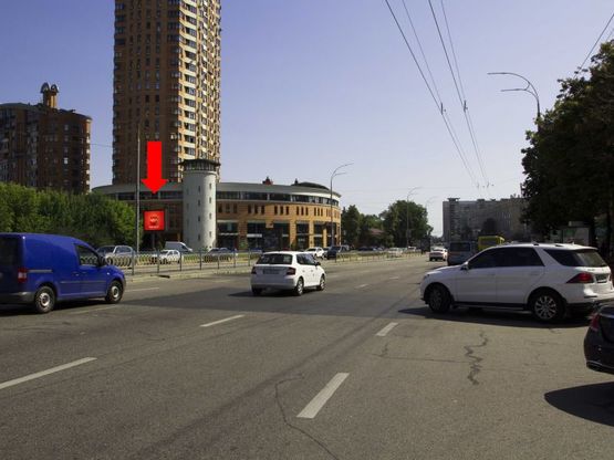 Фото рекламної площини за адресою Украинки бул., 21Б, в сторону Дружбы Народов бул.