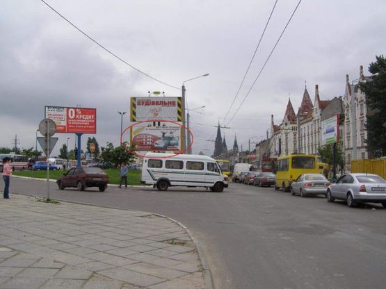 Фото рекламної площини за адресою Городоцька К1( приміський вокзал, напроти привокзальний ринок ст. Б нижній №4 )
