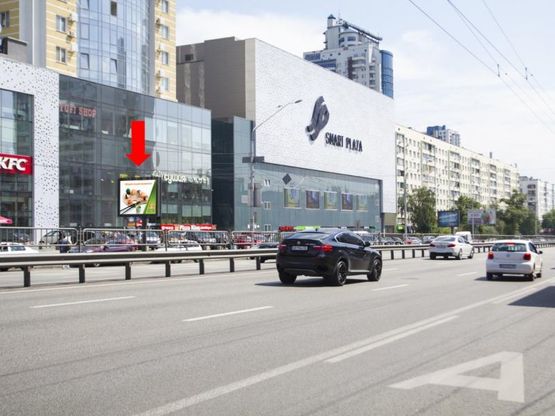 Фото рекламної площини за адресою Победы пр., 26, напротив ст.м. "Политехнический институт", возле ТРЦ "Smart Plaza", супермаркета "Сильпо", в центр